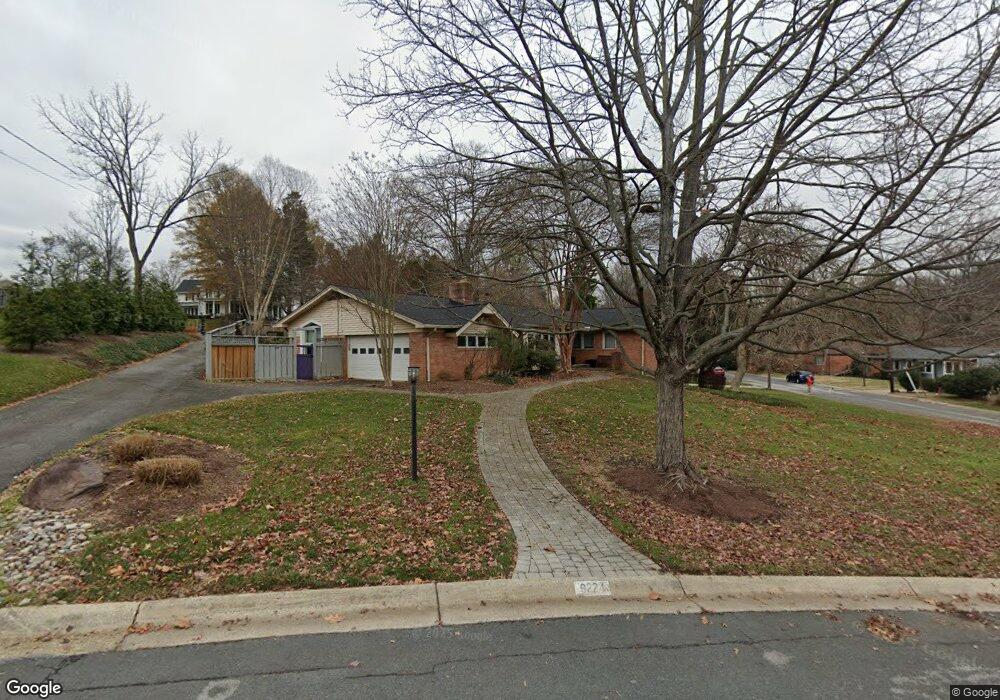 9224 Levelle Dr, Chevy Chase, MD 20815 - photo 1