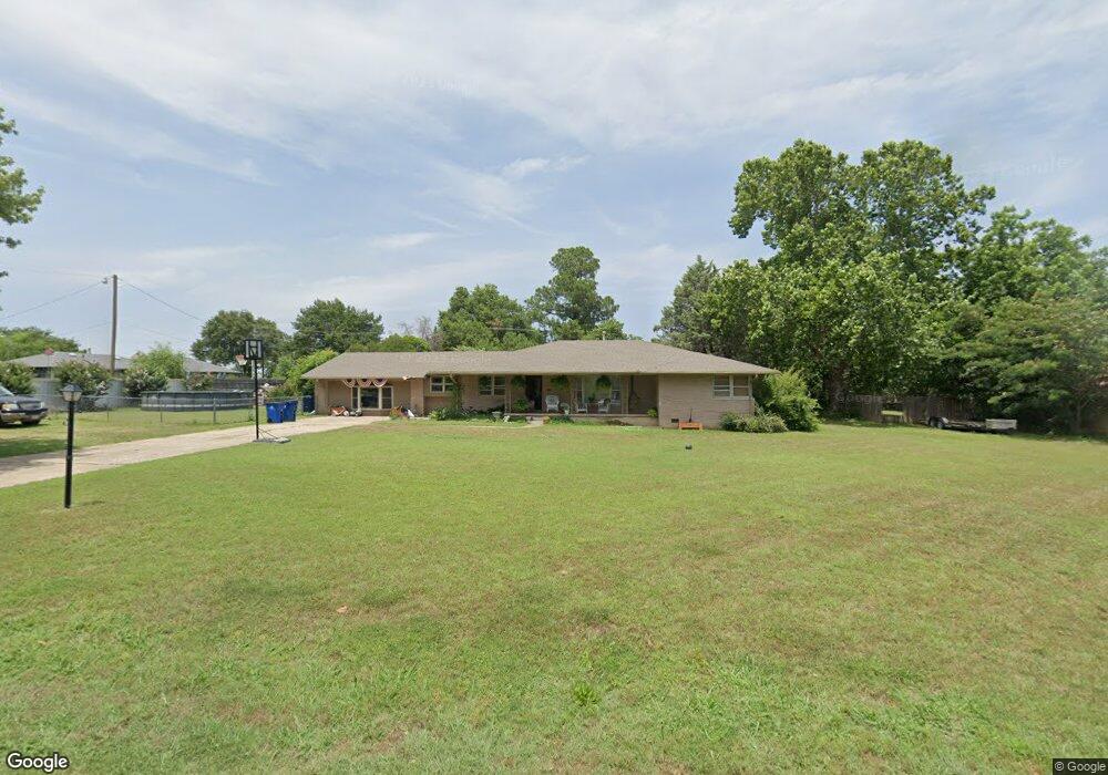 807 Palm Dr, Duncan, OK 73533 - photo 1