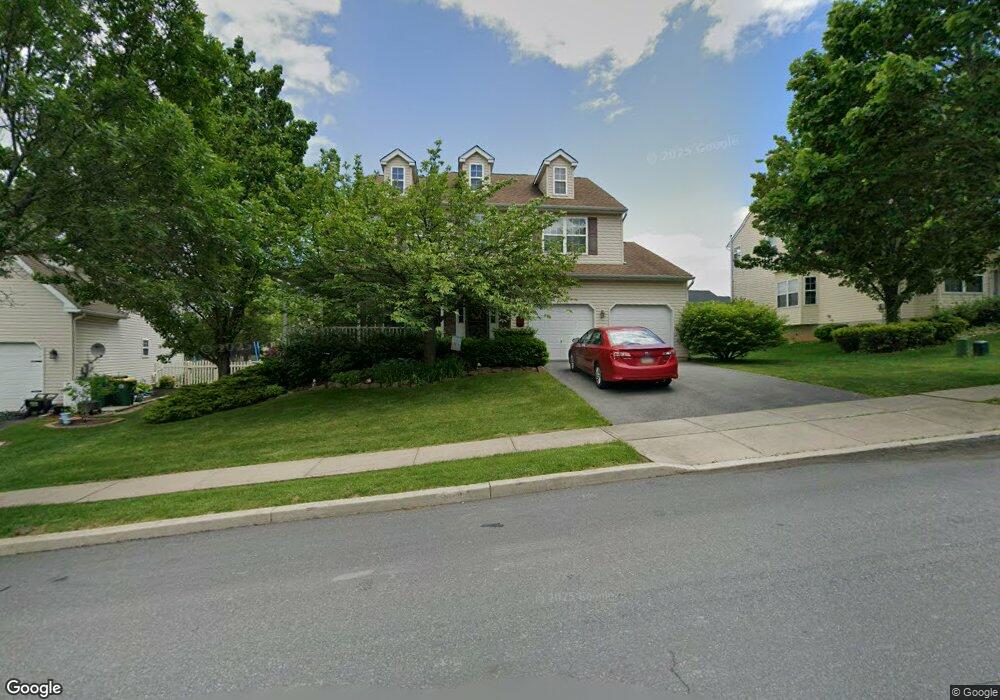 7151 Hearth Ln, Macungie, PA 18062 - photo 1