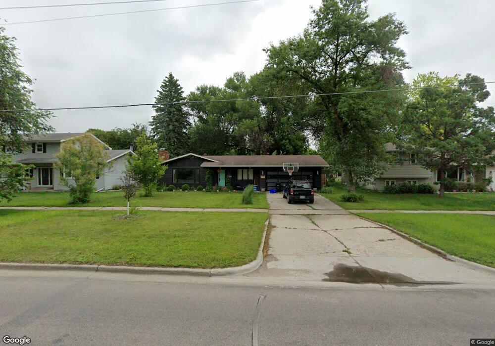 2705 Elm St N, Fargo, ND 58102 - photo 1
