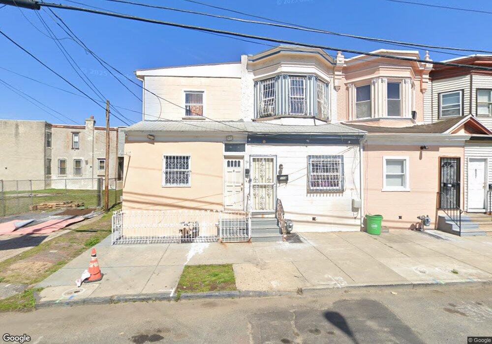 813 Vine St, Camden, NJ 08102 - photo 1