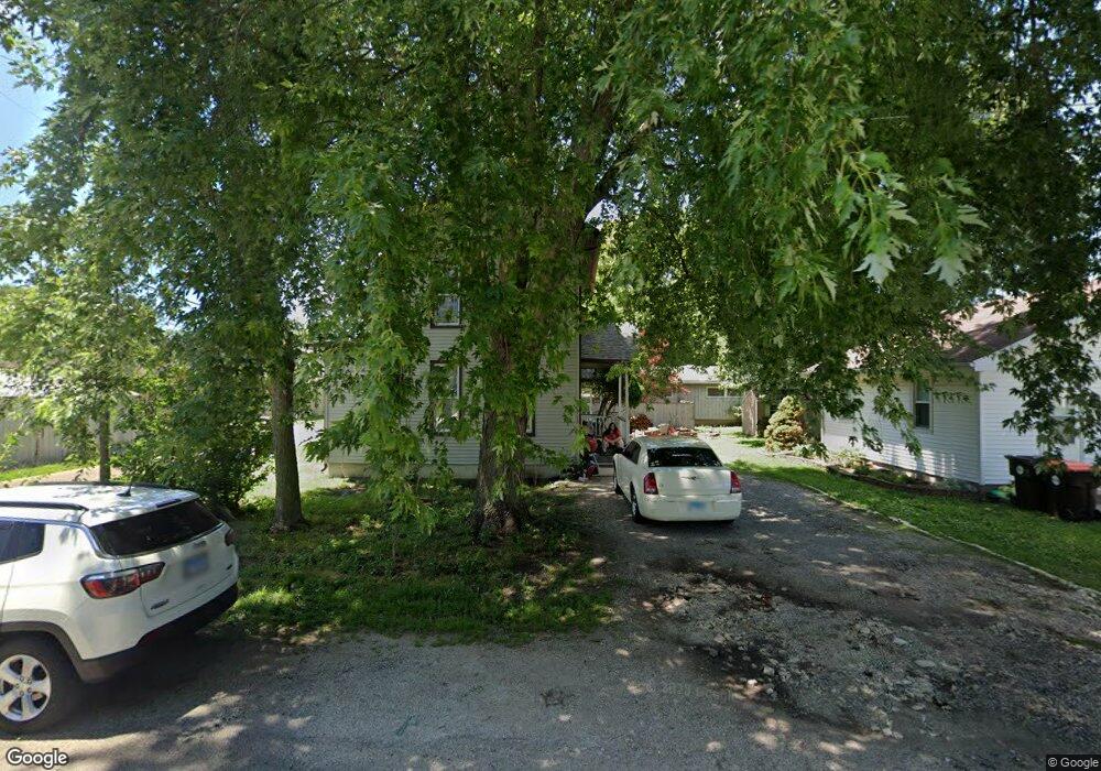 713 S Walnut St, Lincoln, IL 62656 - photo 1