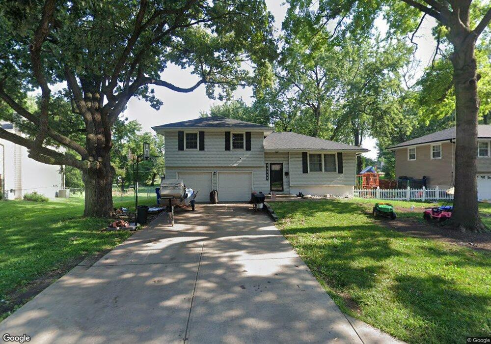 11712 W 69th St, Shawnee, KS 66203 - photo 1