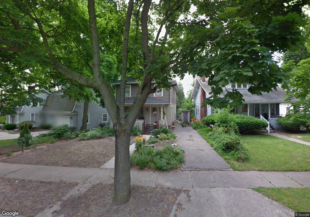 1517 S Genesee Dr, Lansing, MI 48915 - photo 1