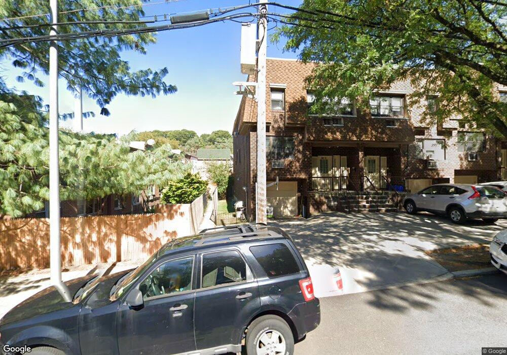 6815 Douglaston Pkwy unit 2, Little Neck, NY 11362 - photo 1