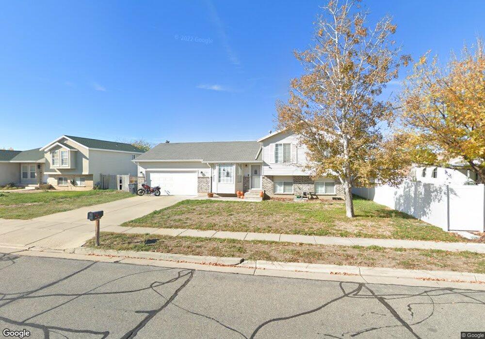 1689 N 2615 W, Clearfield, UT 84015 - photo 1