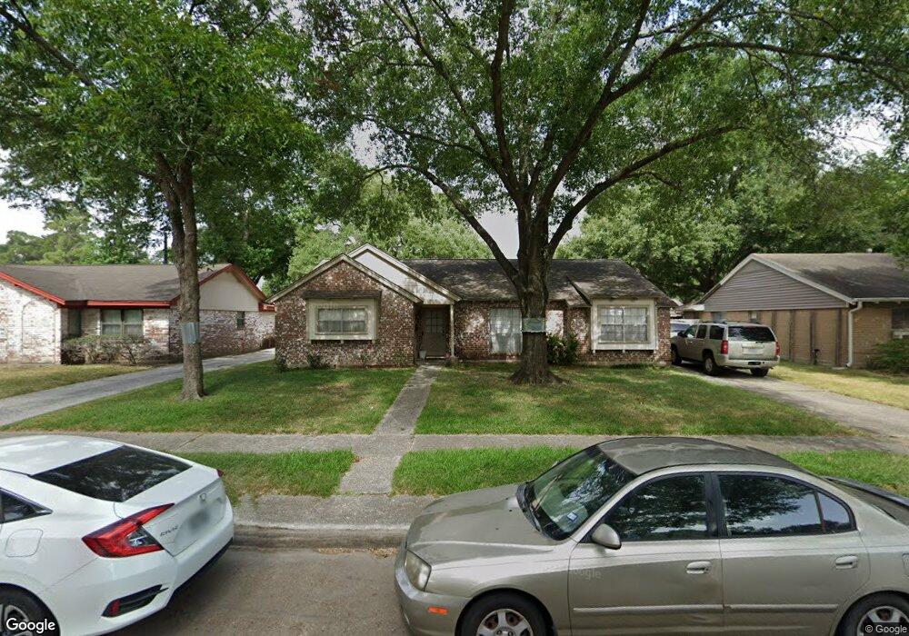 5411 Park Plaza Dr, Houston, TX 77091 - photo 1