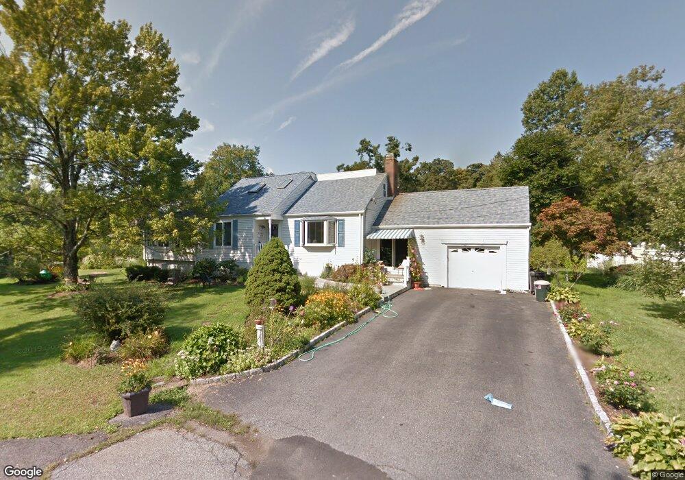 12 Clinton Ave, Cortlandt Manor, NY 10567 - photo 1