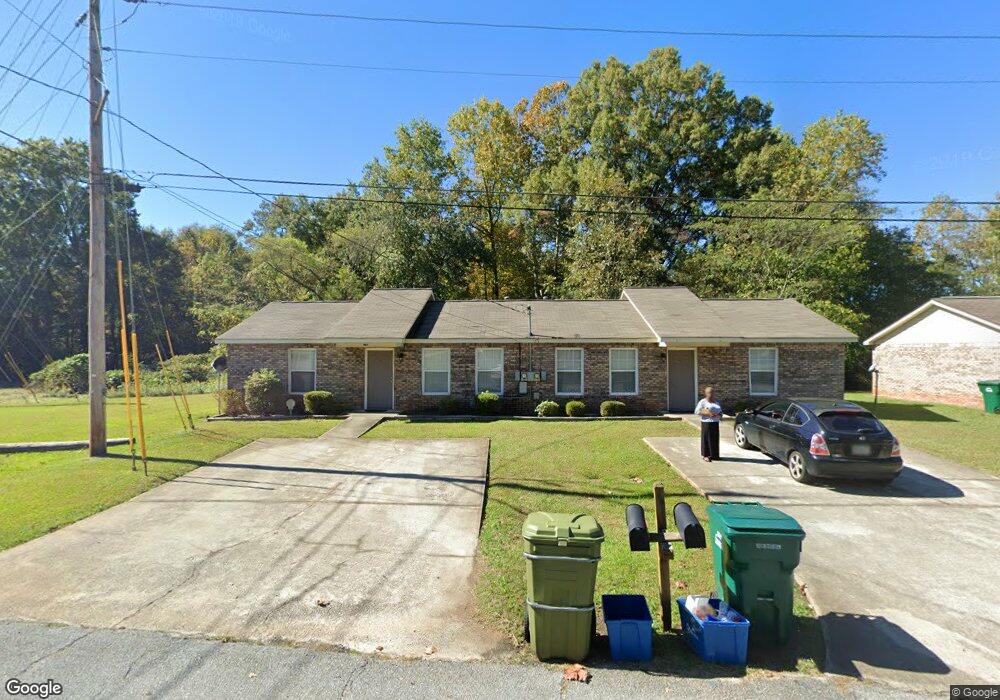 137 Carroll Cir, Carrollton, GA 30117 - photo 1