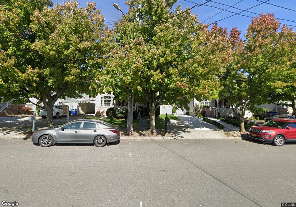 159 Sharrotts Rd, Staten Island, NY 10309 - photo 1