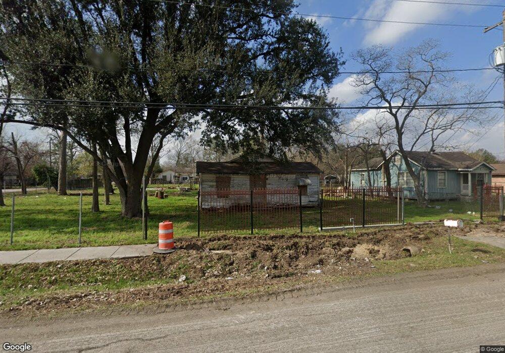 10537 Bentley St, Houston, TX 77093 - photo 1