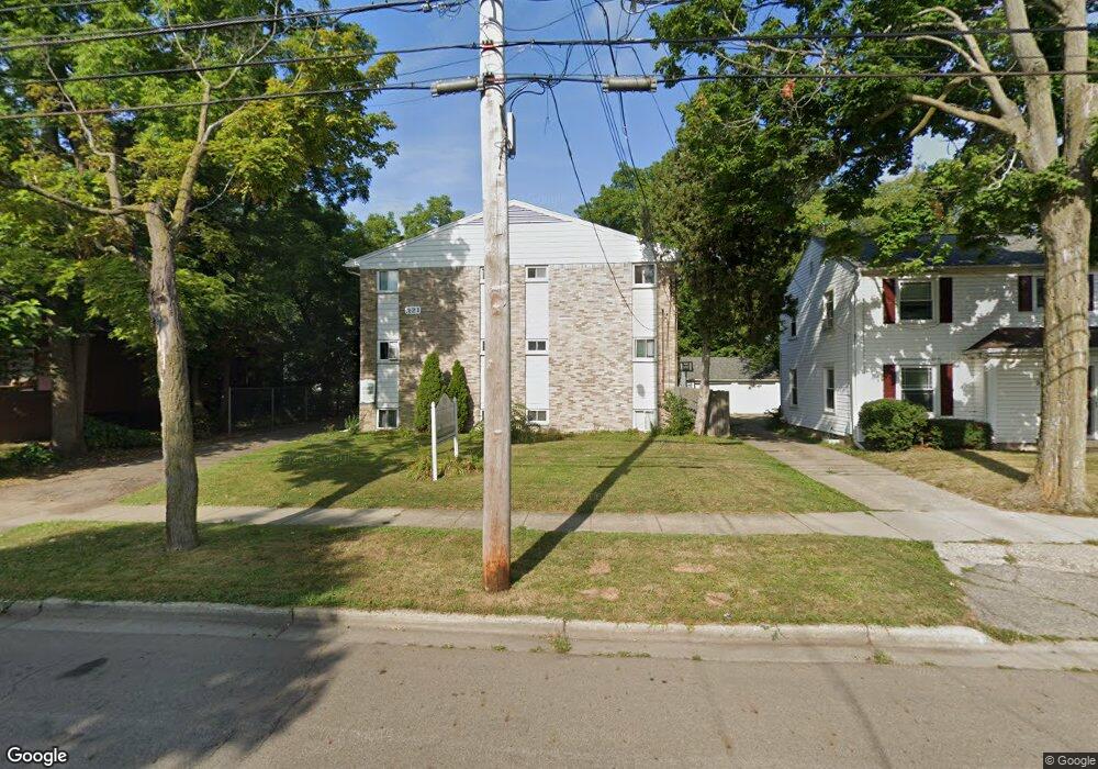 321 N Butler Blvd, Lansing, MI 48915 - photo 1