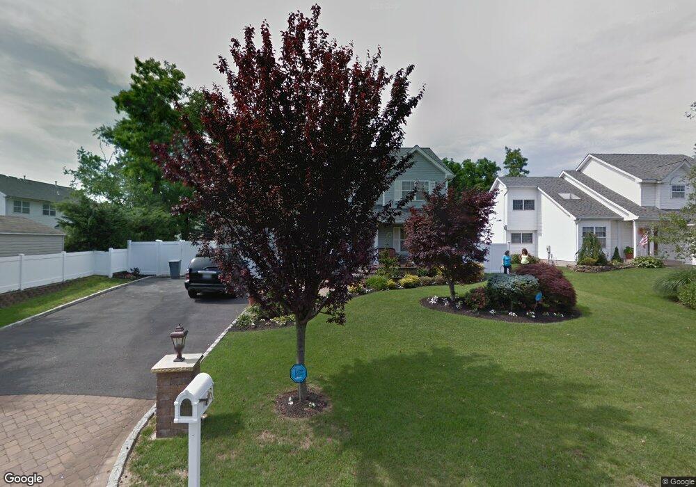 16 Long House Way, ComMacK, NY 11725 - photo 1