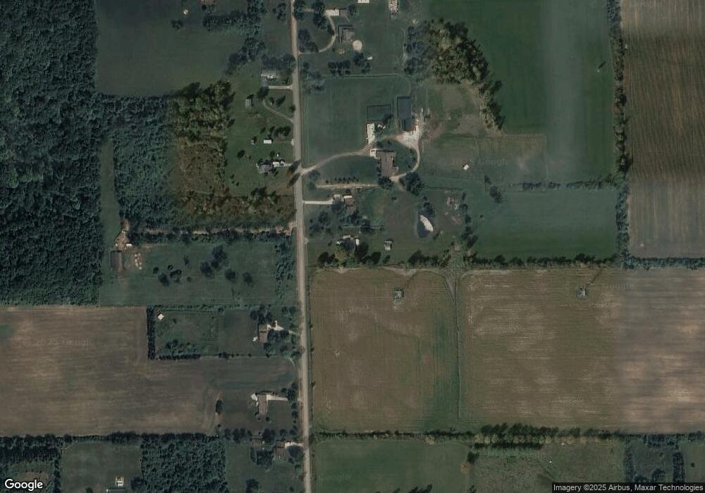 1138 N Mckinley Rd, Flushing, MI 48433 - photo 1