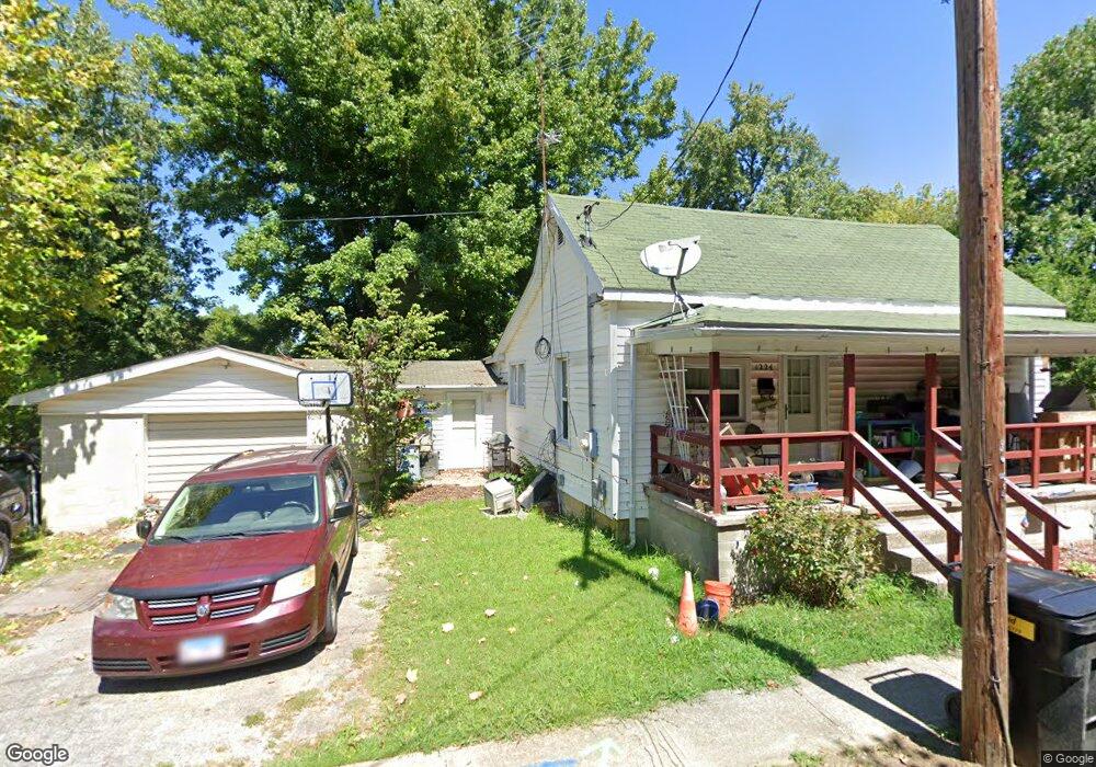 1300 W Longley St, Harrisburg, IL 62946 - photo 1