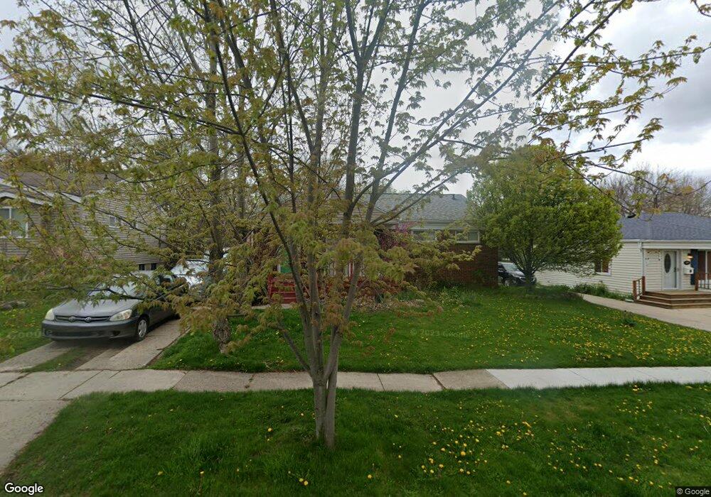 1205 Boynton Dr, Lansing, MI 48917 - photo 1