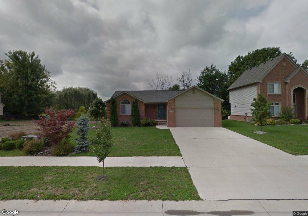 12391 Spencer Ln unit 38, Carleton, MI 48117 - photo 1