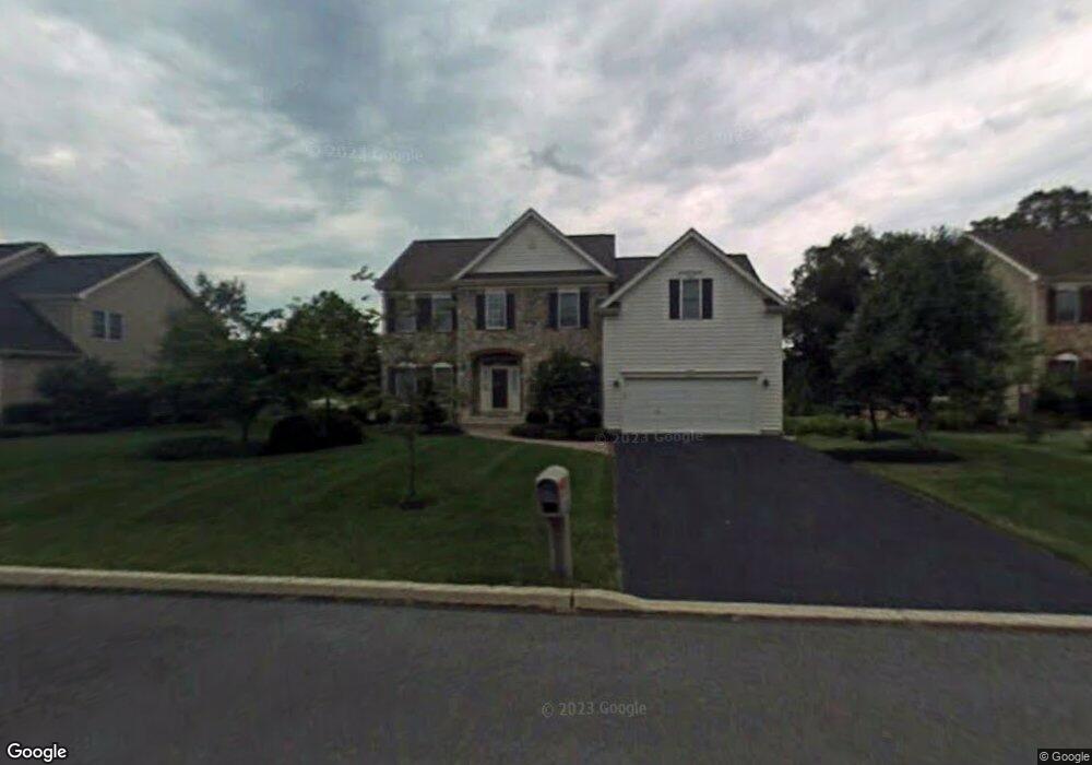 5377 Wheatsheaf Ln, Bethlehem, PA 18017 - photo 1