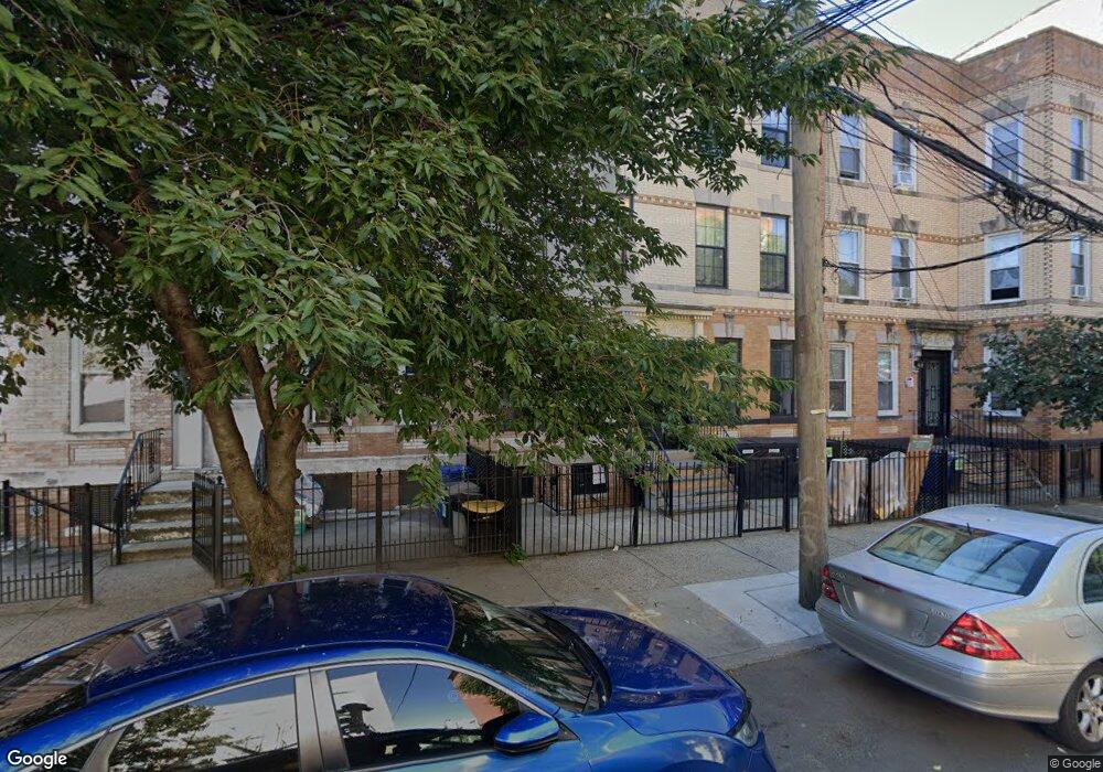 30-93 44th St unit 3R, Astoria, NY 11103 - photo 1