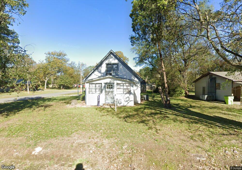 401 E 13th St, Stuttgart, AR 72160 - photo 1