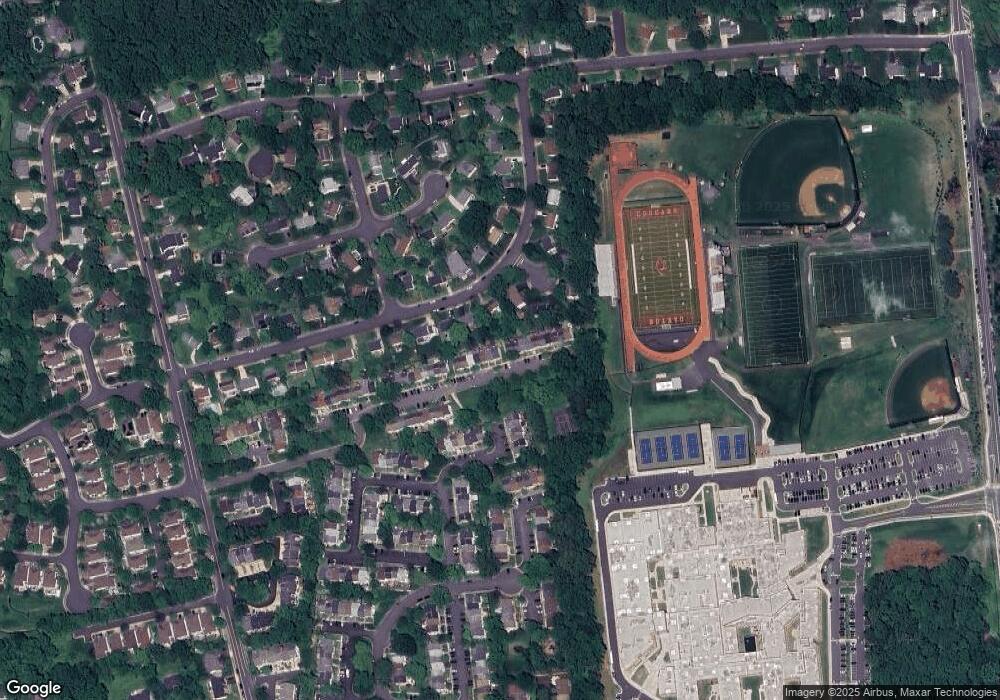 9828 Oakdale Woods Ct, Vienna, VA 22181 - photo 1