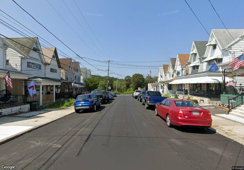 507 W Chestnut St, Frackville, PA 17931 - photo 1