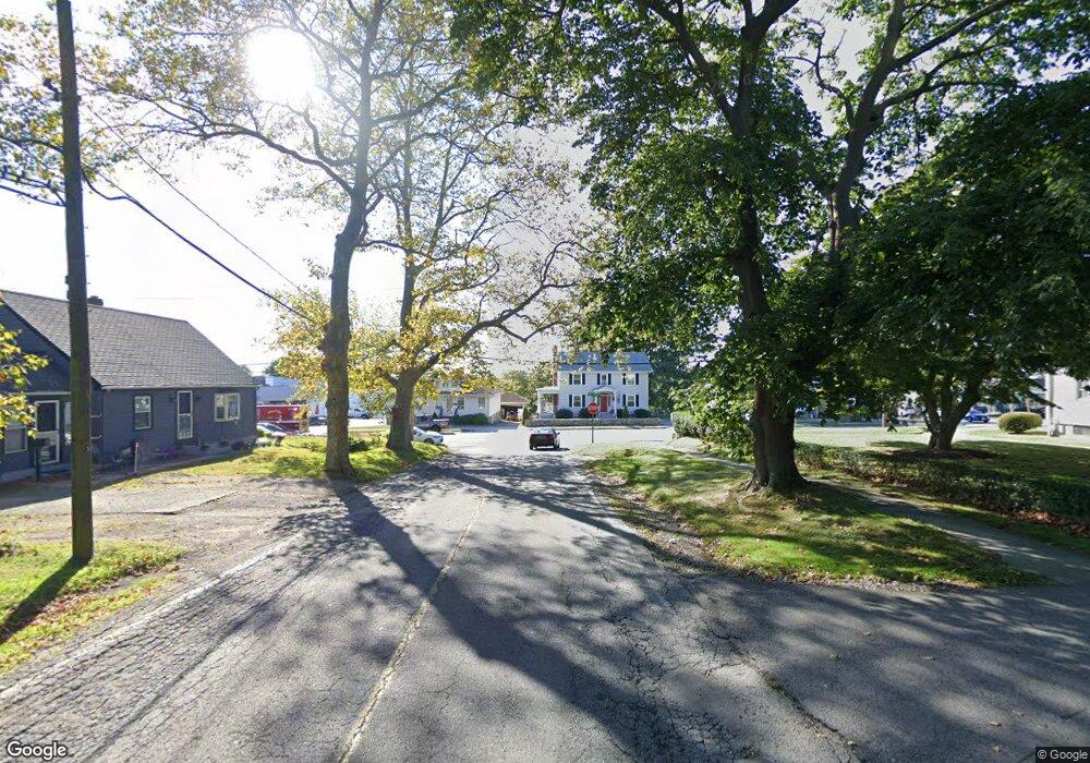 13 Boulevard, Middletown, RI 02842 - photo 1