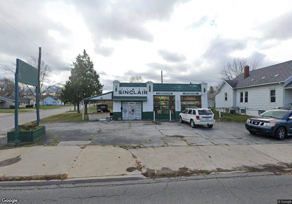 1402 Lapeer Ave, Port Huron, MI 48060 - photo 1