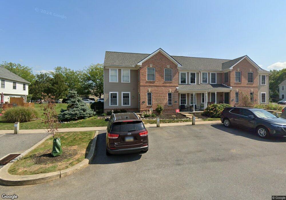 4026 Bradford Cir unit 30, Mount Joy, PA 17552 - photo 1