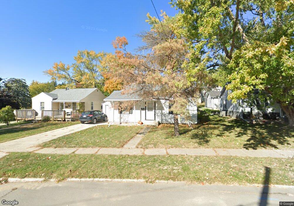 906 N 5th Ave W, Newton, IA 50208 - photo 1