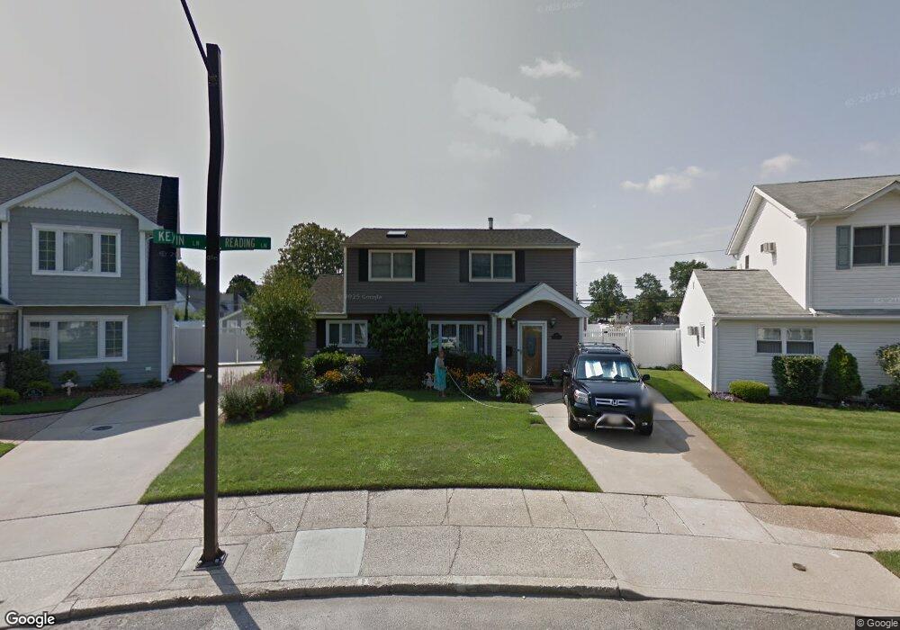 20 Reading Ln, Bethpage, NY 11714 - photo 1