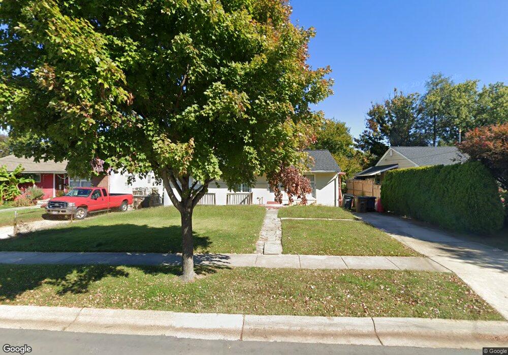 1914 Lewis Ave, Rockville, MD 20851 - photo 1