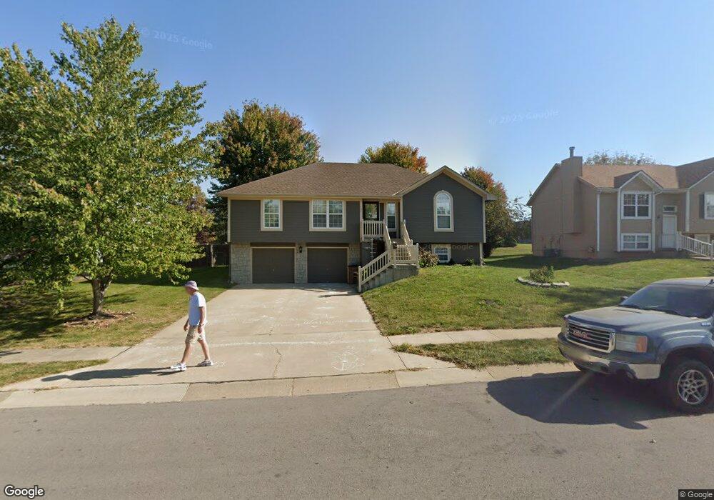 507 S Huntsman Blvd, Raymore, MO 64083 - photo 1