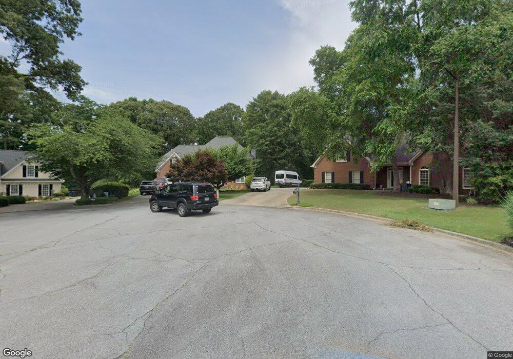 2040 Huntwick Ln, Roswell, GA 30075 - photo 1