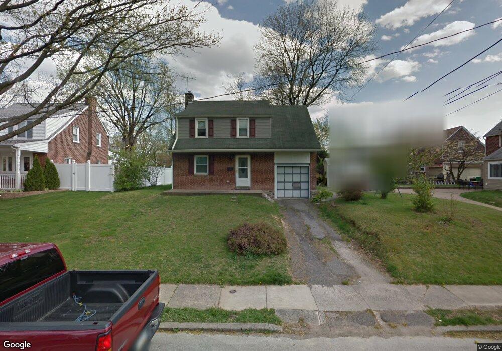 567 Holmes Rd, Morton, PA 19070 - photo 1