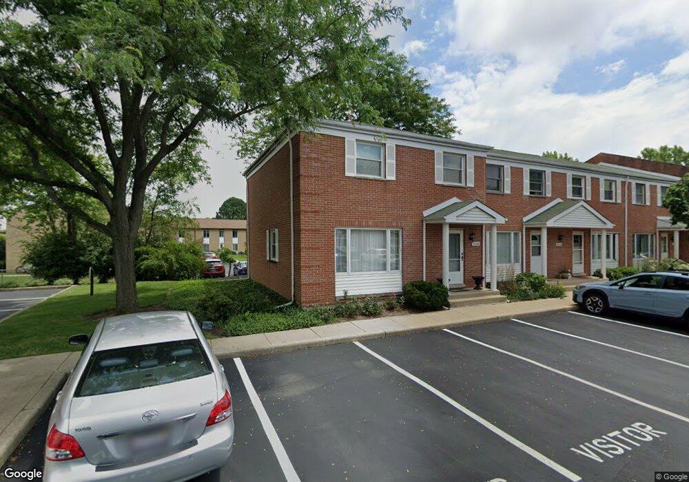 1410 Lehigh Ave unit 1410, Glenview, IL 60026 - photo 1