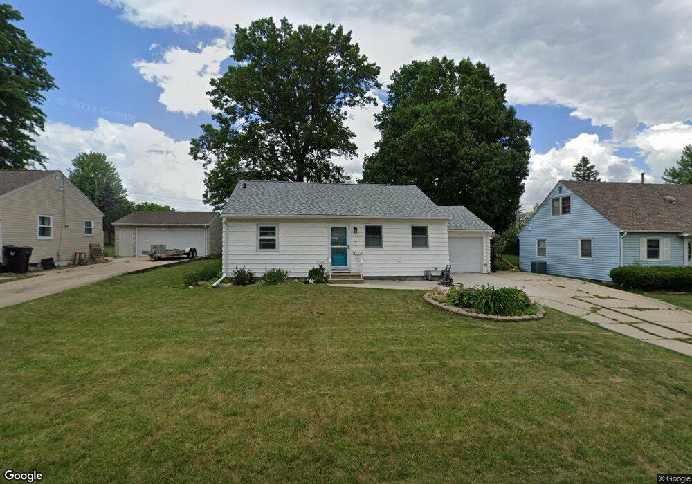 1403 W 7th St, Cedar Falls, IA 50613 - photo 1