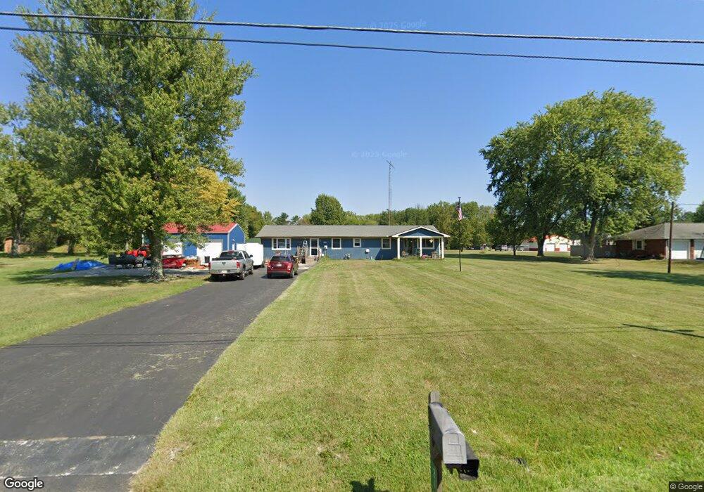 2140 W Deaver Rd, Columbus, IN 47201 - photo 1