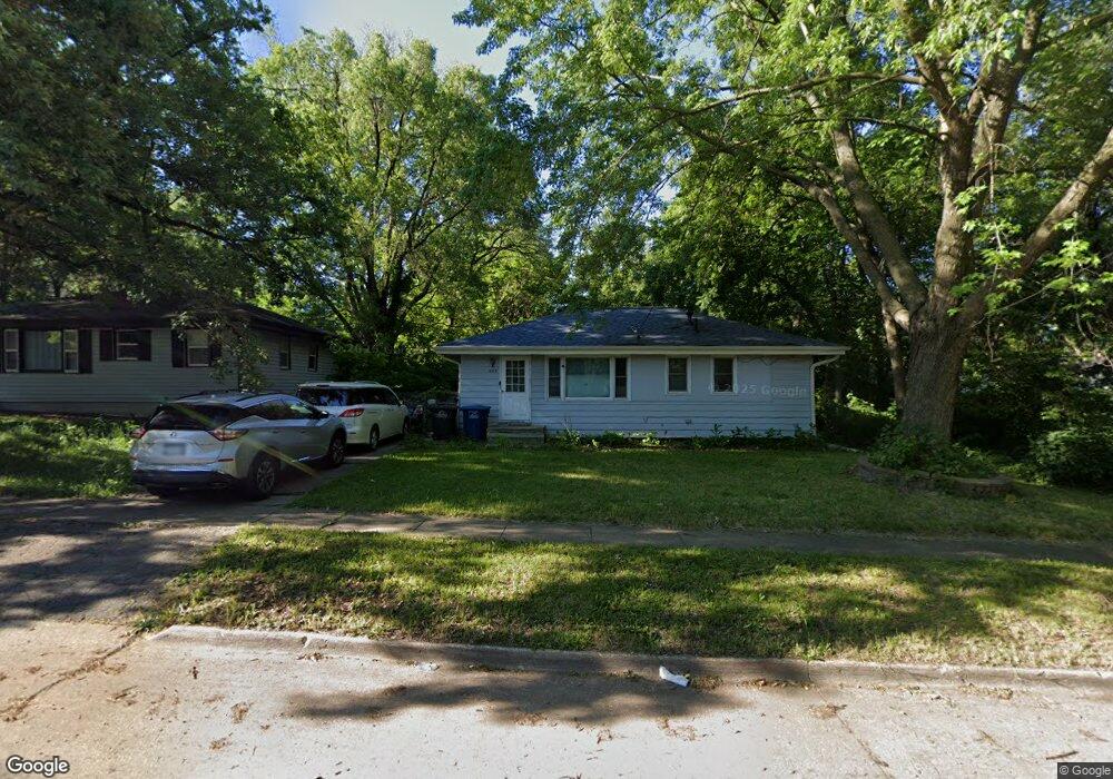 903 Pioneer Rd, Des Moines, IA 50315 - photo 1