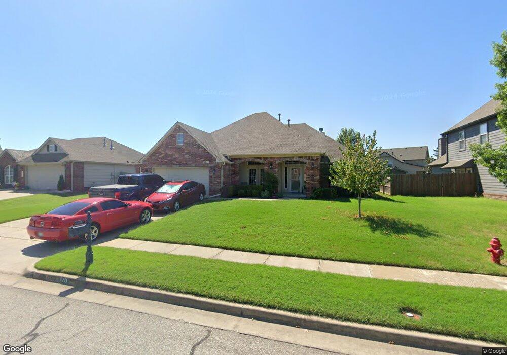 1711 W Vicksburg Place, Broken Arrow, OK 74011 - photo 1