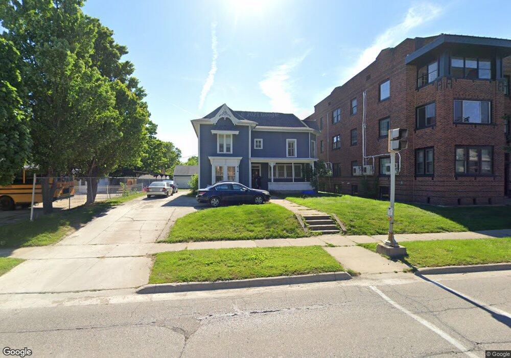 816 Main St, Cedar Falls, IA 50613 - photo 1