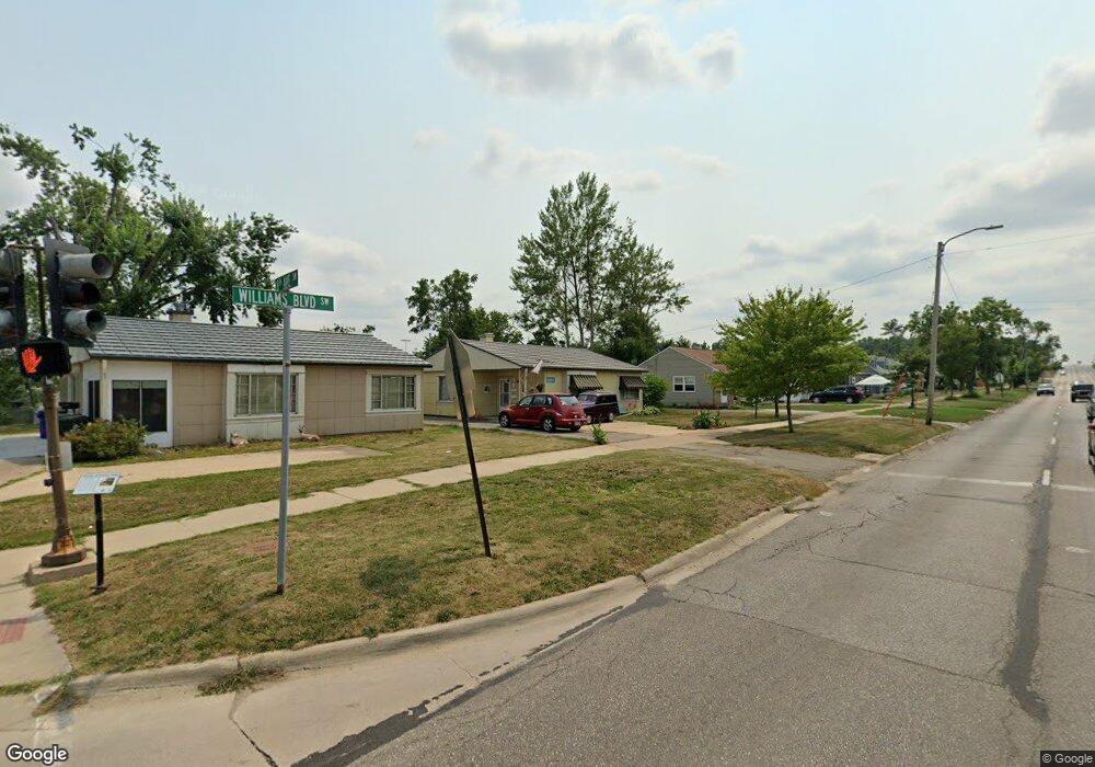 2009 Williams Blvd SW, Cedar Rapids, IA 52404 - photo 1