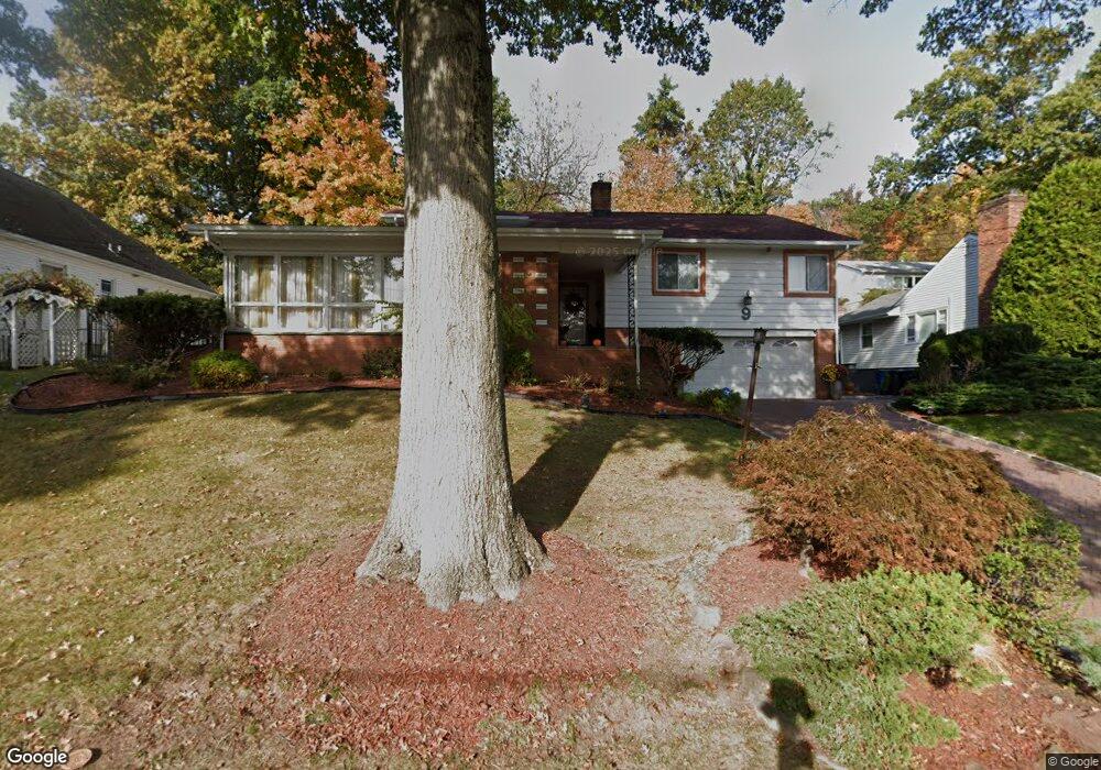 9 Mountain Way S, West Orange, NJ 07052 - photo 1