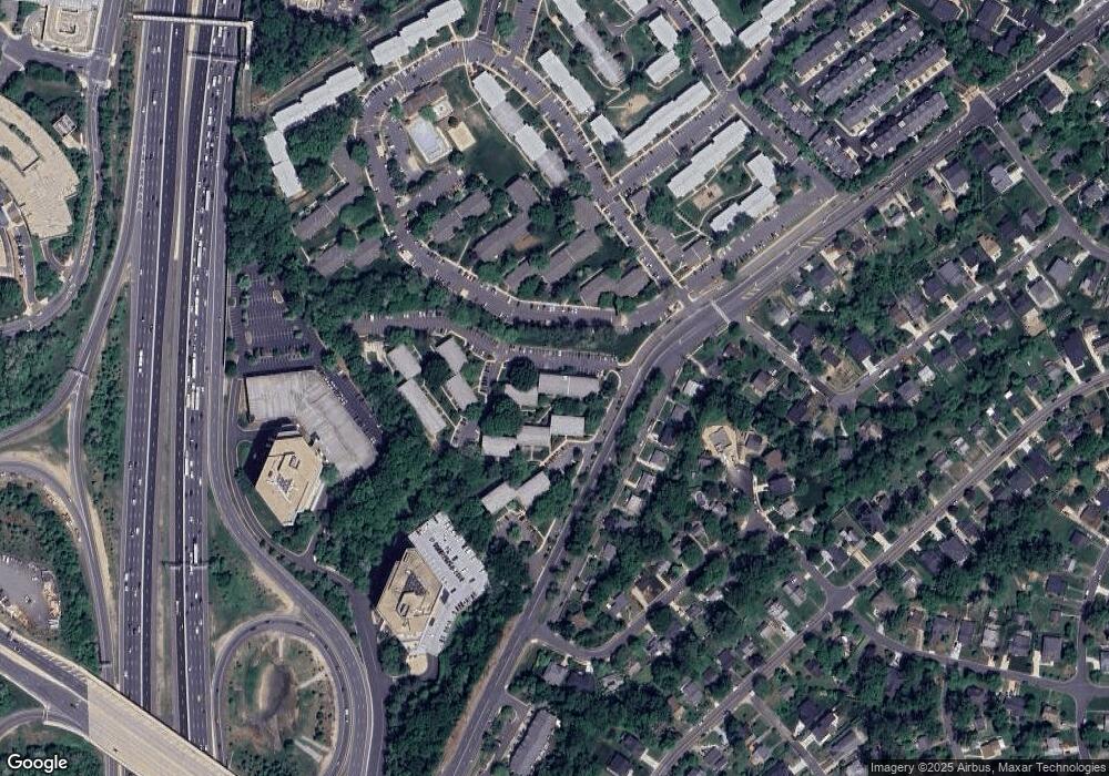 7813 Enola St unit 206, McLean, VA 22102 - photo 1