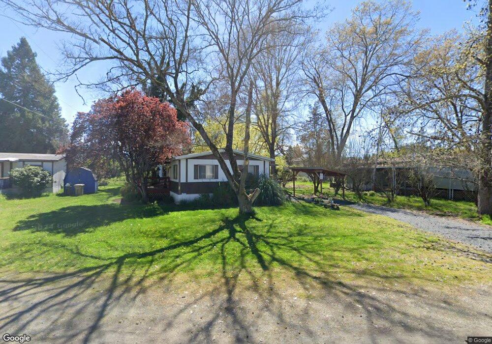 867 E Park St unit w/875, 883 & 891, Grants Pass, OR 97527 - photo 1