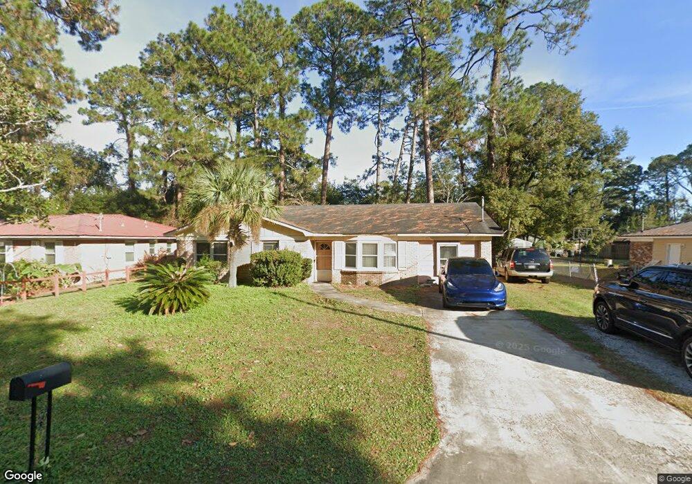 126 Tee Ln, Brunswick, GA 31525 - photo 1