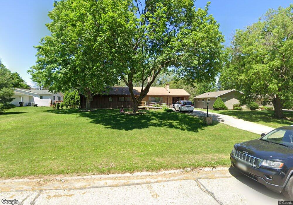 1903 W 3rd St, Cedar Falls, IA 50613 - photo 1