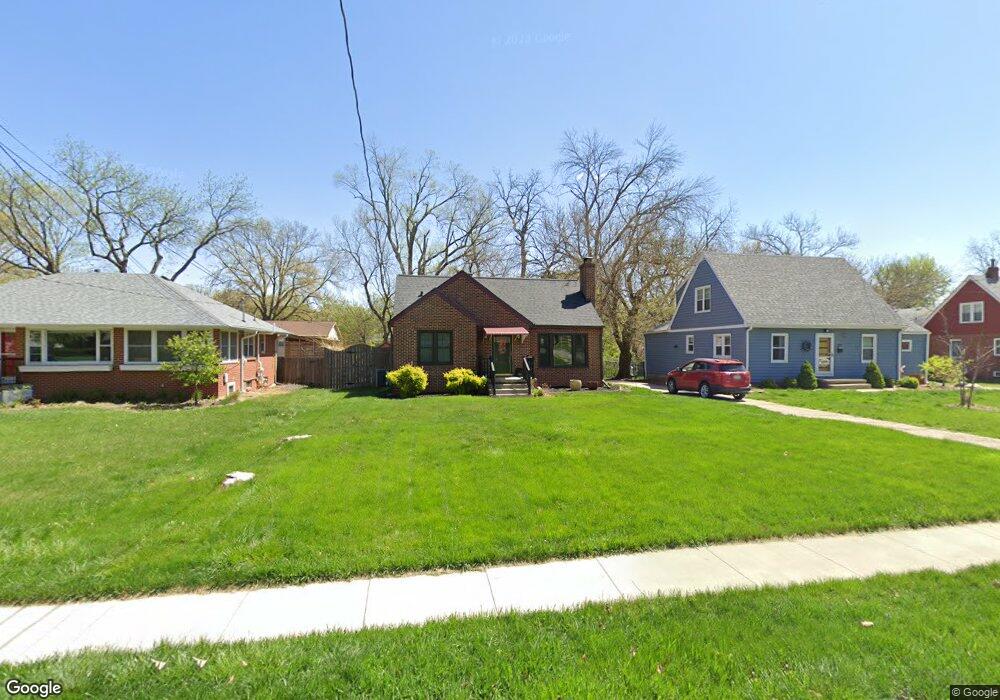 2833 38th St, Des Moines, IA 50310 - photo 1