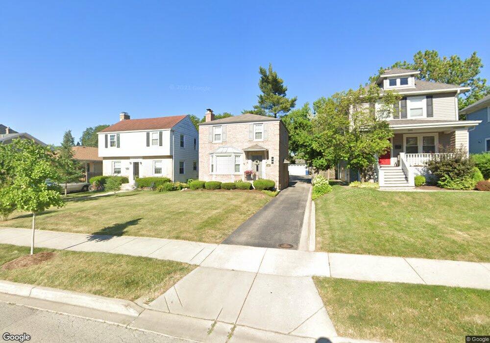 207 N Clinton Ave, Elmhurst, IL 60126 - photo 1