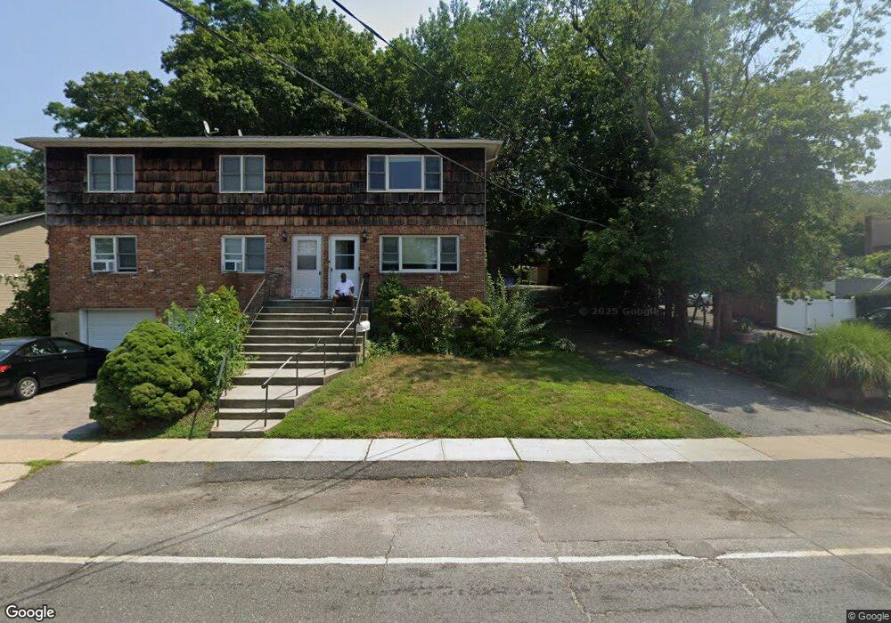 81 Shore Rd, Glen Cove, NY 11542 - photo 1